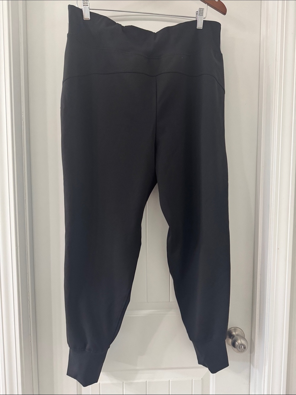 Woman’s Avia Black Performance Jogger Pants with pockets - Picture 5 of 8